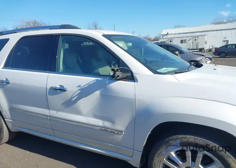 2016 GMC Acadia Denali z USA, uszkodzony, nr VIN 1GKKRTKD3GJ277539